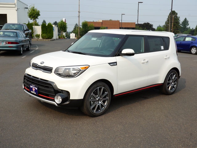 New 2018 Kia Soul Exclaim 4D Hatchback near Portland #KV0078 | Weston Kia